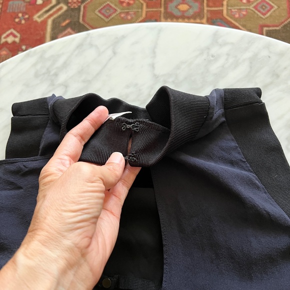 A.L.C. Blue 100% Silk Tank Top with Built In Camisole Size Large - Picture 4 of 6